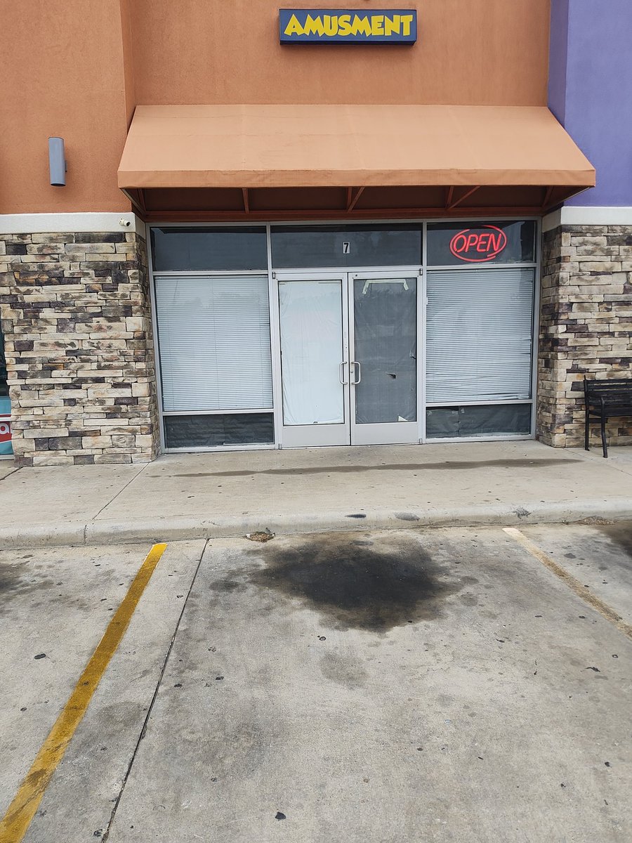 De Laredo tweet media