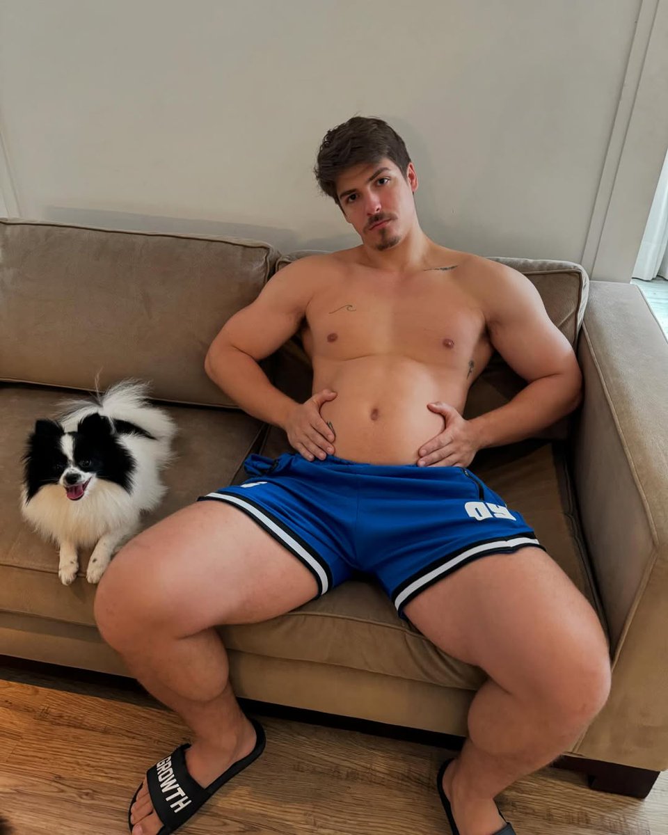 thetopshelfmen's tweet image. The kind of lap that keeps you there