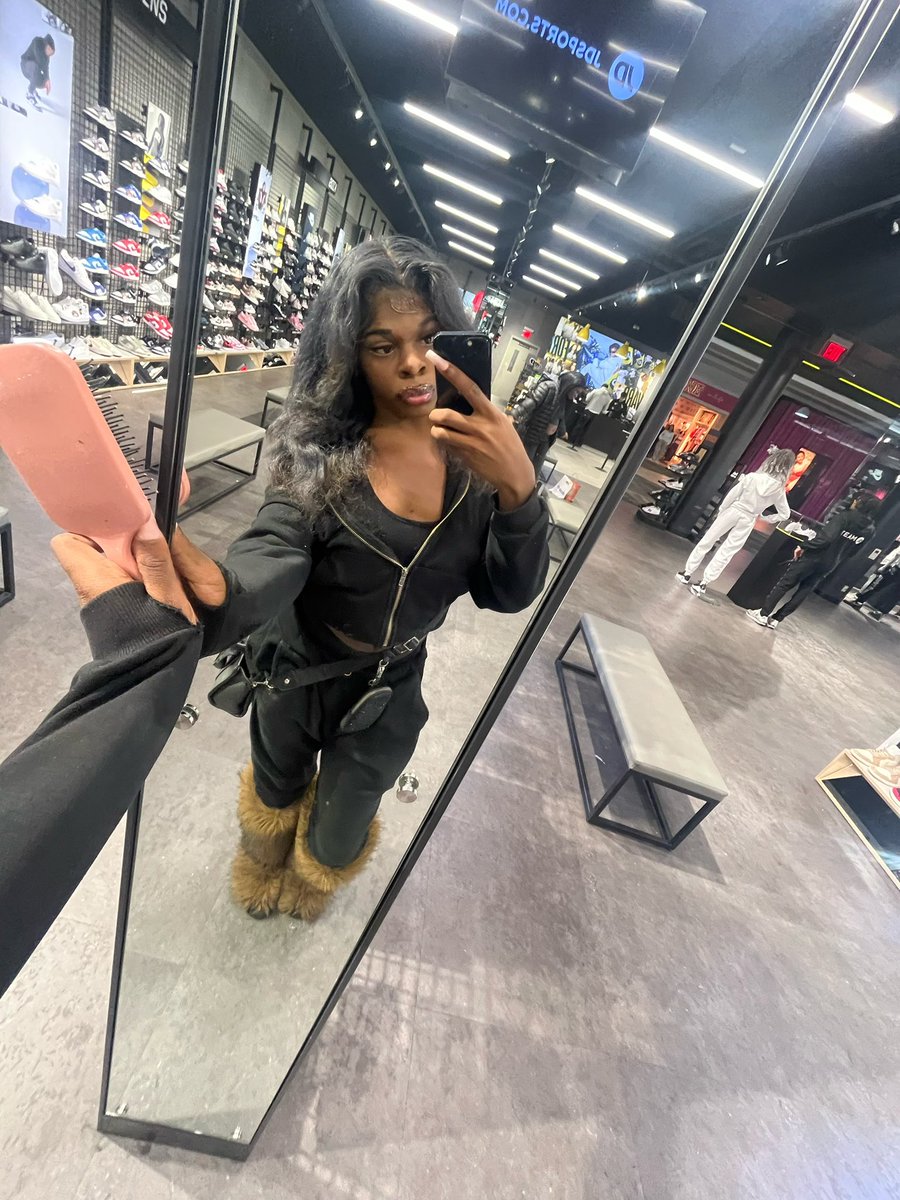 𝐘𝐀𝐎𝐌𝐈🦋. tweet media