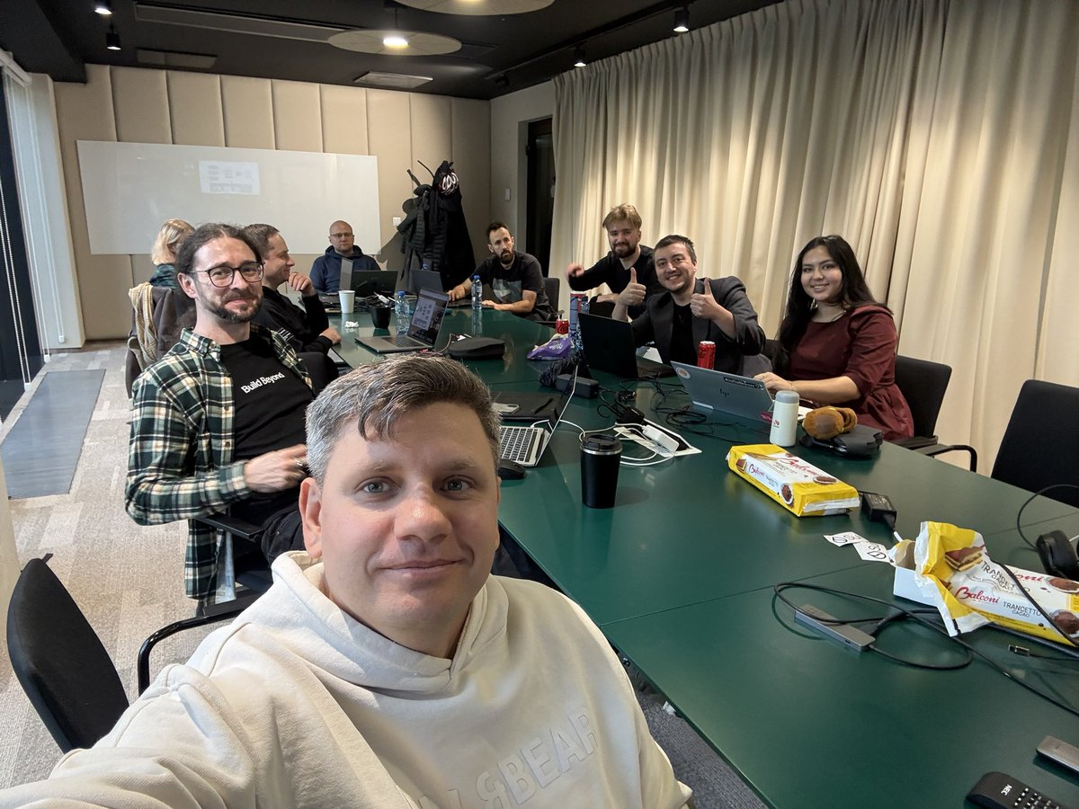 Sui Poland tweet media