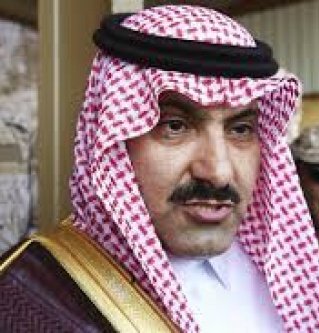 آل جابر اصبح من اهم تجار الحروب وهو المسؤول عن الملف اليمني وخاصة الملف الاقتصادي وهو من المستفيدين الاساسيين من ديمومة الحرب في اليمن ولديه شبكة نفوذ يحركها لأجل كسب المزيد من الاموال واستغلال الكثير من البرامج ومنها برنامج الاعمار ومركز سلمان للاغاثة حيث يتم الاعلان عن انفاق