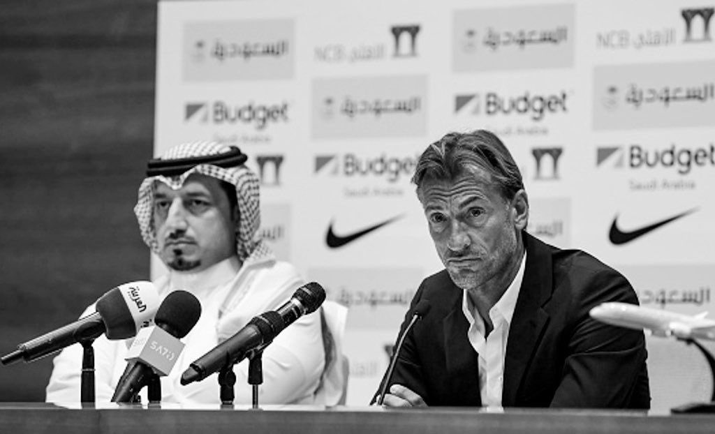 #السعودية_الأردن
حظاً طيباً نتمناه لمنتخبنا🇸🇦
مبروك لأشقائنا الأردنيين

شكراً للاعبين ولكل المشجعين المحبين الذين ساندوا #المنتخب_السعودي طيلة مشوار البطولة.

اليوم نعيش مرحلة ذهبية تتمثل في الدعم اللا محدود الذي توليه القيادة للرياضة ، وأرى ان المنتخب يحتاج مدرب أفضل من #رينارد