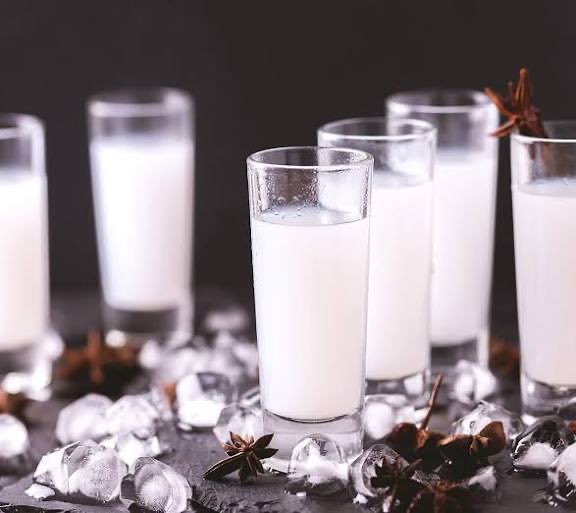 GeDmg's tweet photo. Ondertussen baseert @Zu_Demir zich op een 'ouzo'-onderzoek .... https://t.co/Z8nsEquFWe