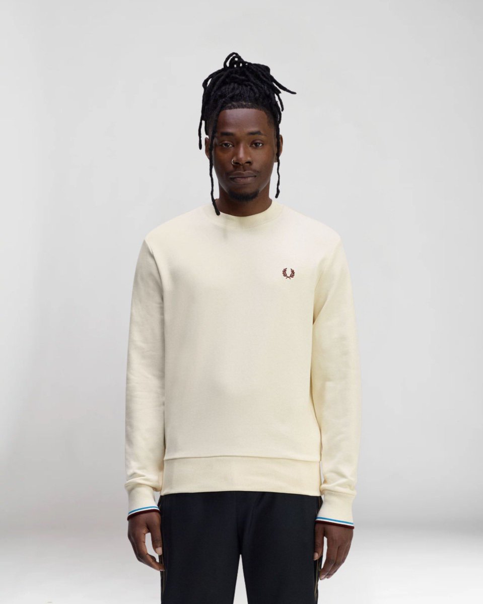 360ONAIR's tweet photo. ¿Os gusta tanto como a nosotros? 

#360onair #crewneck #fredperry #style #modaurbana https://t.co/MsG7giM98O