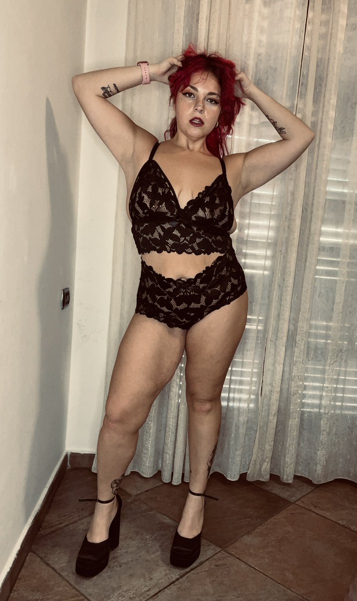 curvyiside's tweet image. Buonasera! 🤭