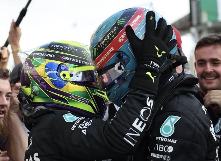 brit_cedes's tweet image. day 44(!!) of posting a picture of lewis and george until we get a britcedes podium