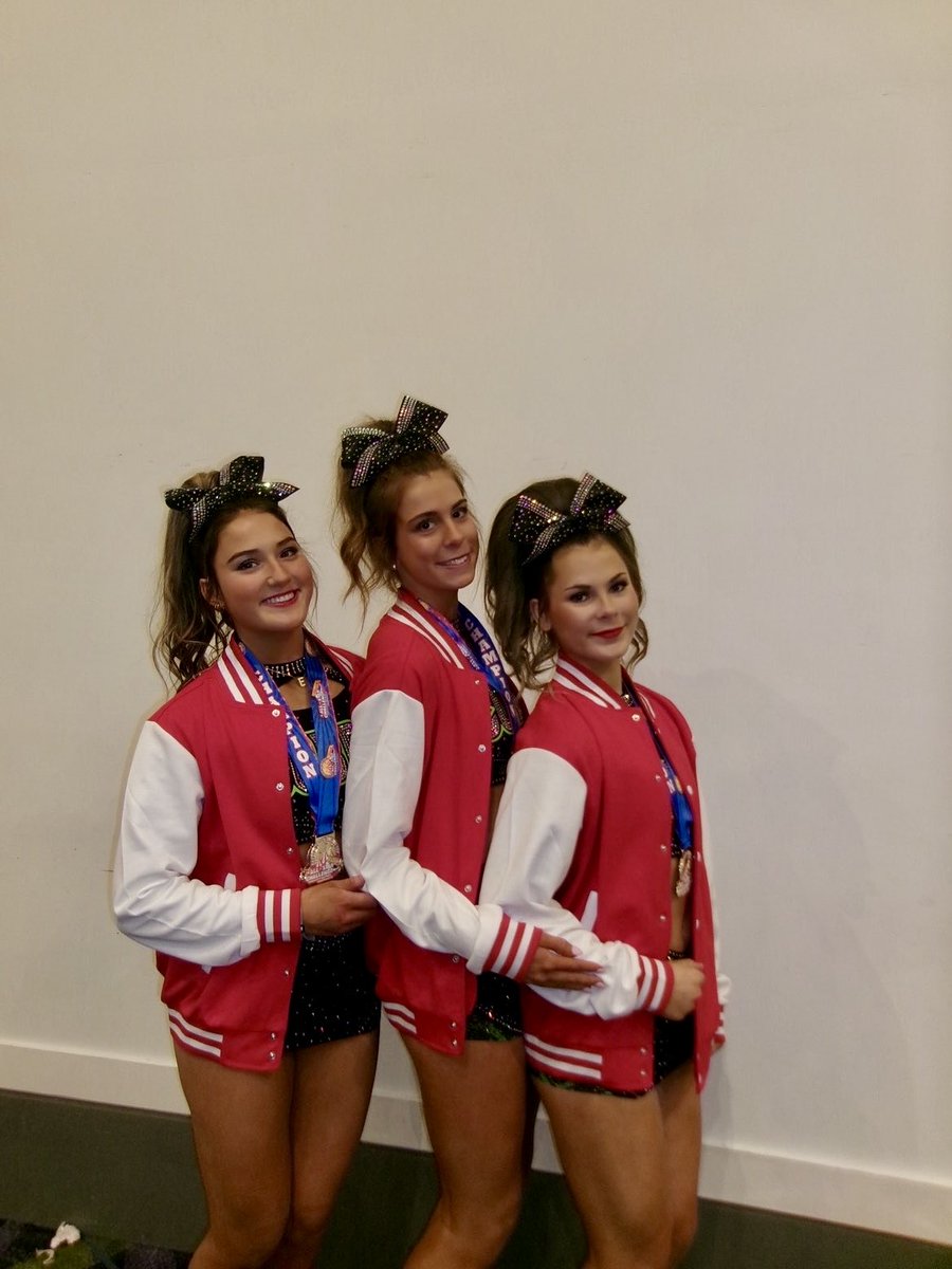 AverieBoeckler's tweet photo. Successful wknd!!🎪🪖💚 #cobracoed #cheerextreme #BUTBT #compseason https://t.co/uF6k6ZTVAS