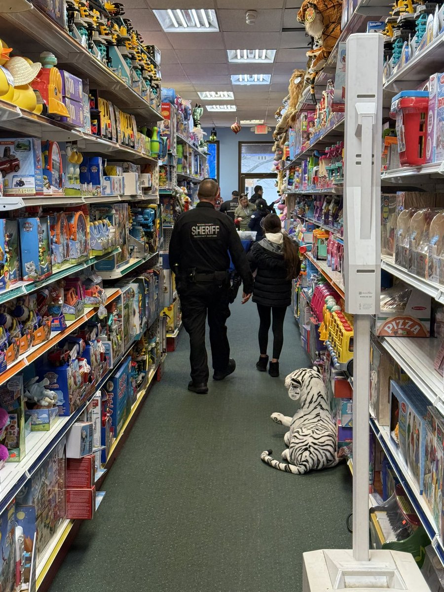 Nassau COBA was proud to take part in this year’s Project Thank a Cop “Shop with a Cop” event alongside the Nassau County Corrections Officers Charitable Foundation!

We extend our thanks to everyone who helped make this day possible!