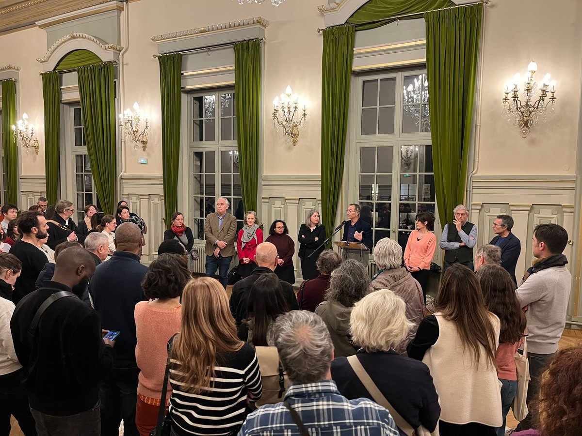 FrancoisDagnaud's tweet image. Adapter nos écoles au changement climatique, protéger nos enfants, remettre l’école au cœur d’une ville pensée à leur hauteur, promouvoir l’école publique. Les représentants des parents d’élèves sont les partenaires indispensables du dialogue éducatif. Merci pour votre engagement