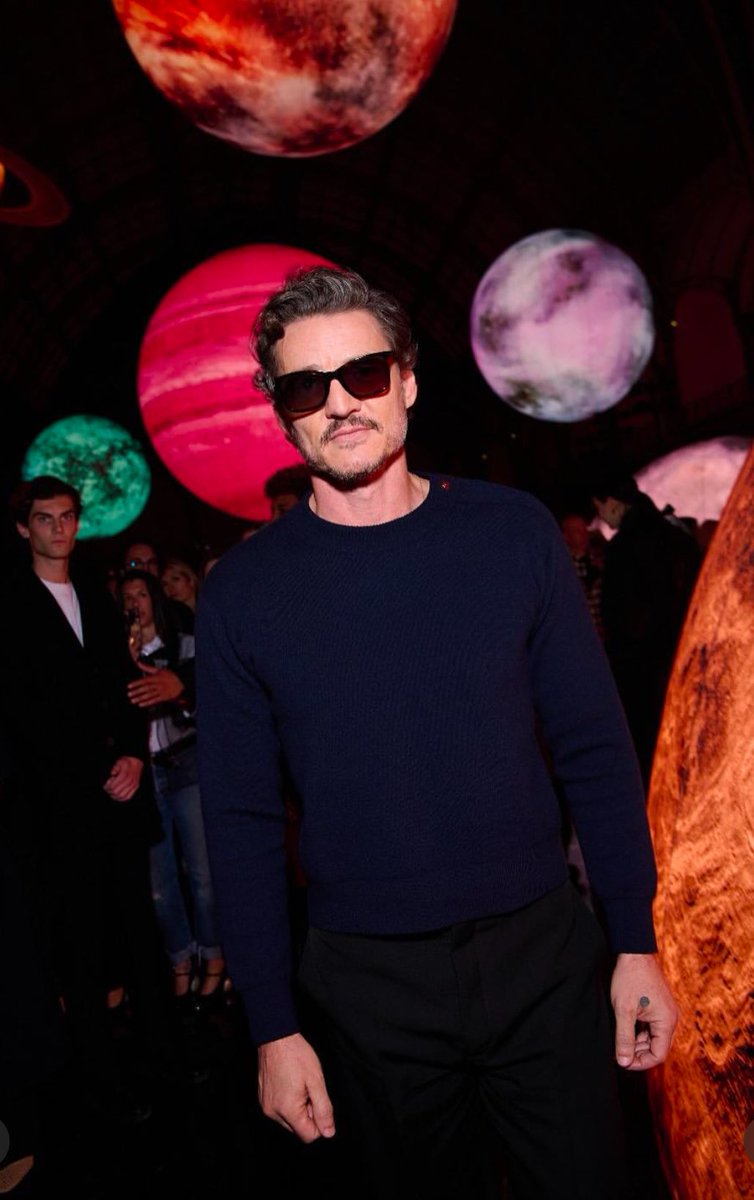 _Pascalispunk__'s tweet image. Play for Paris #CHANELSpringSummer #CHANELShow