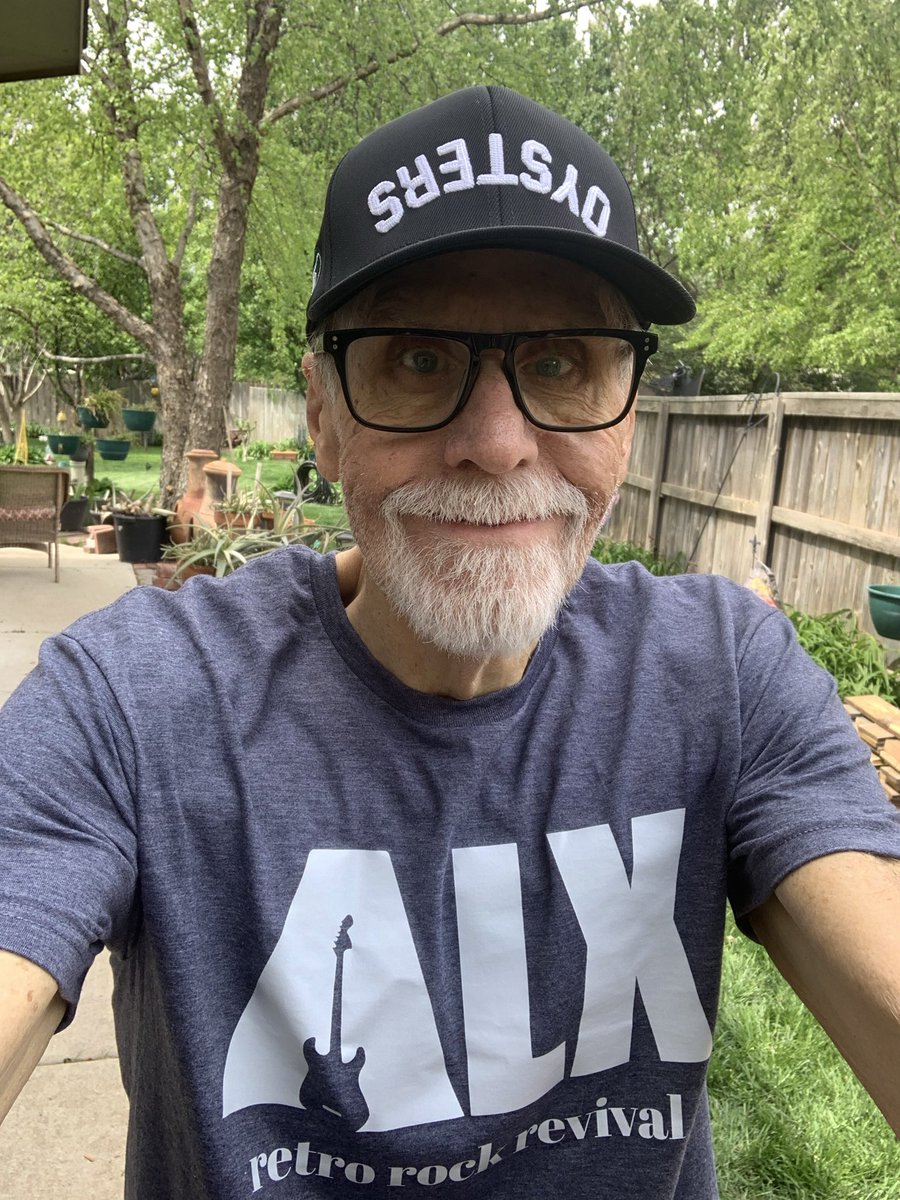 DeOleBear ✌️🎸🌻 tweet media