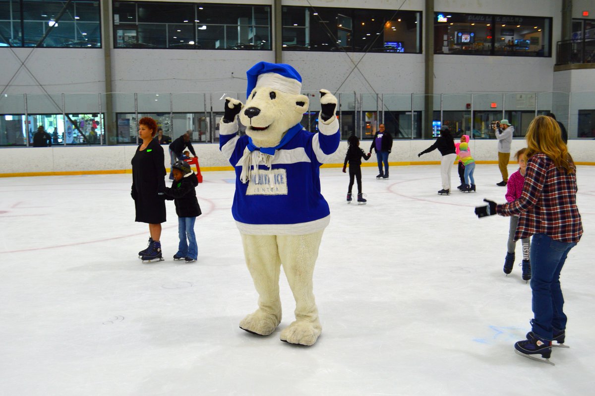 VisitWichita's tweet image. ❄️⛸️ Glide into winter, Wichita-style.

We know – ice skating might not be the first thing you think of in the Heart of the Country, but it should be! With the Wichita Ice Center and seasonal outdoor rinks, Wichita is the perfect place to lace up and take a spin, whether you’re a…