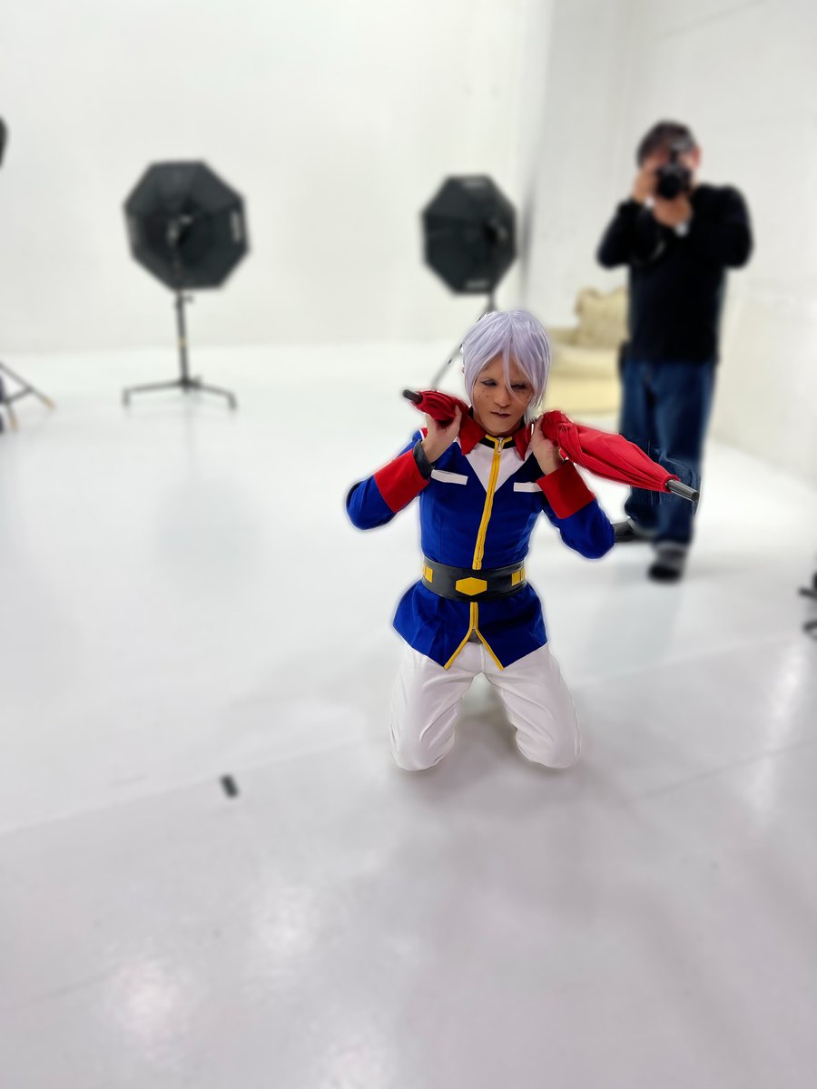 ガンキャノンになろうとするカイ

(やってる事が中学生ww)

📸：キヨシロウさん/<a href="/PierreCurieX/">キヨシロウ</a> 

 #ファースト大型1214