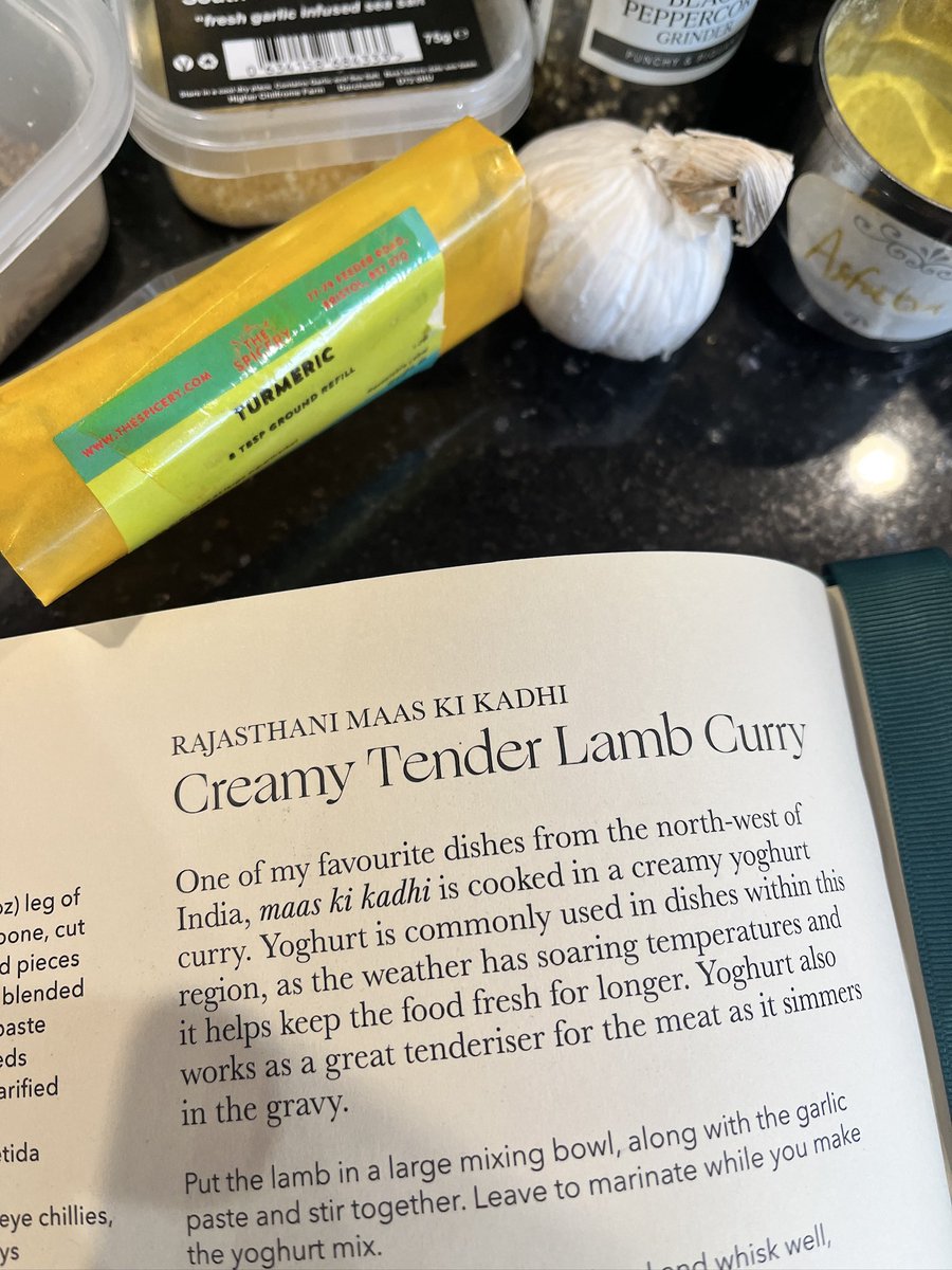 lee_wilkinson2's tweet image. 💥 This creamy tender lamb curry really lives up to the name. Yoghurt works to tenderise meat and this recipe allows for a good marinate before a slow cook! Enjoy  😁😁😁
 
🌟💫 Recipe from #MaunikaGowardhan 
 
#WilkoCooks #Homemade #LambCurry #IndianSaturday #TwitterSupperClub
