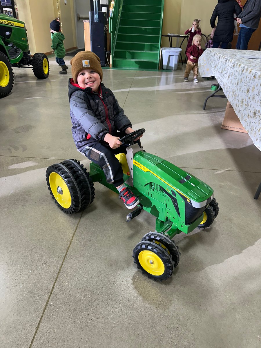 Santa Day 2025 was a huge success in Howard Lake—even without a Grinch sighting! 🎅

Thanks for braving the cold and sharing the holiday cheer with us. From photos with Santa to festive treats, it was wonderful to see so many smiling faces.