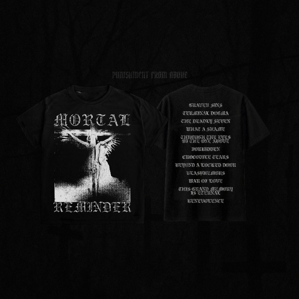 courtSANDS's tweet photo. YO!

ALBUM MERCH PRE-ORDERS ARE LIVE. 
Every order gets early access to our next single which is going live friday ⚔️ https://t.co/pqmEy1oJuK