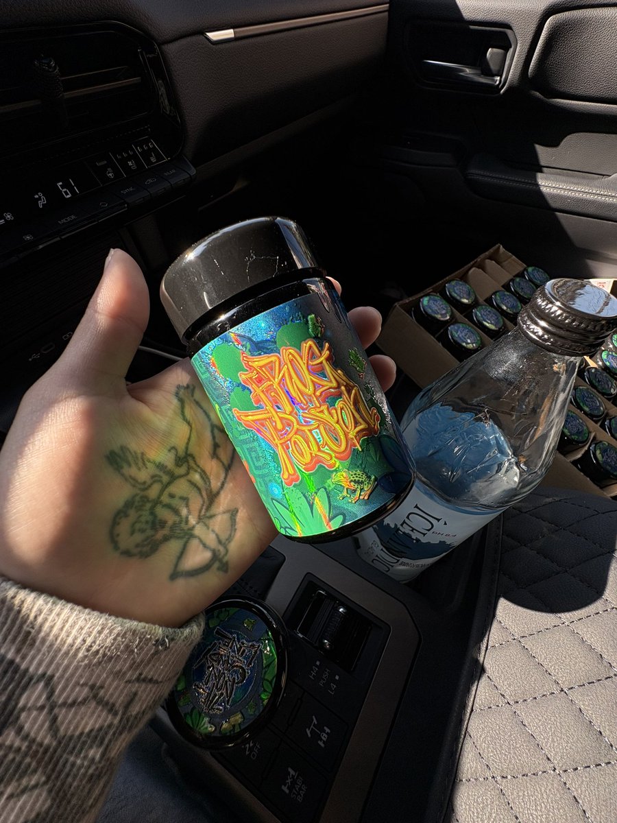 Imperialclubla's tweet photo. Northbay gardens x Don merfos x Gerbs Herbz: Frog poison 🐸 https://t.co/fNozv1BTPE