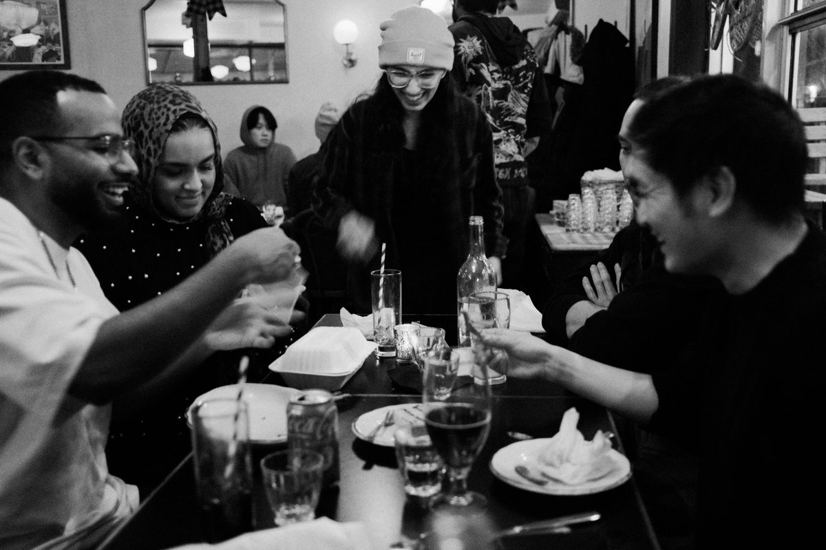 saleh_digital's tweet image. fahmida + falcon + friends 

@fahmidakamali @steven_yuen @greeningingreen @jb_paperstacks 

ty @newsystems_