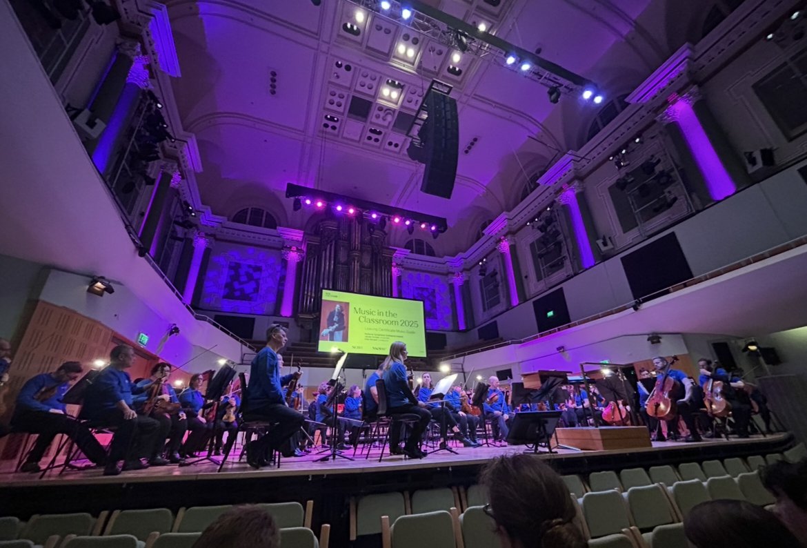 ColPobOsrai's tweet photo. An Cheolfhoireann Náisiúnta - 5th and 6th Year music students at the National Concert Hall, with Berlioz’s Symphonie Fantastique performed live by the National Concert Orchestra. Lá den chéad scoth ag an gCeoláras Náisiúnta dár ndaltaí ceoil!
https://t.co/JfPZY30tAq https://t.co/eaqfxStPBE