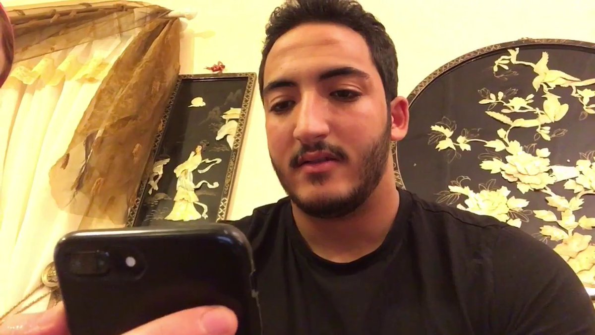BEN0A tweet media