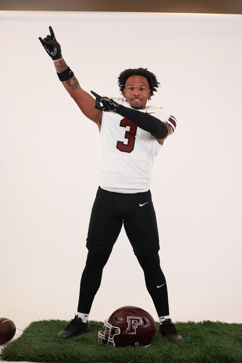 Had an amazing time on my official visit with <a href="/FORDHAMFOOTBALL/">Fordham Football</a> thanks to coach <a href="/CoachLenahan/">James Lenahan</a> <a href="/Coach_Conlin/">Joe Conlin</a> <a href="/TJH3_/">Ty Henderson</a>  RAMily how we feeling. 🏡??