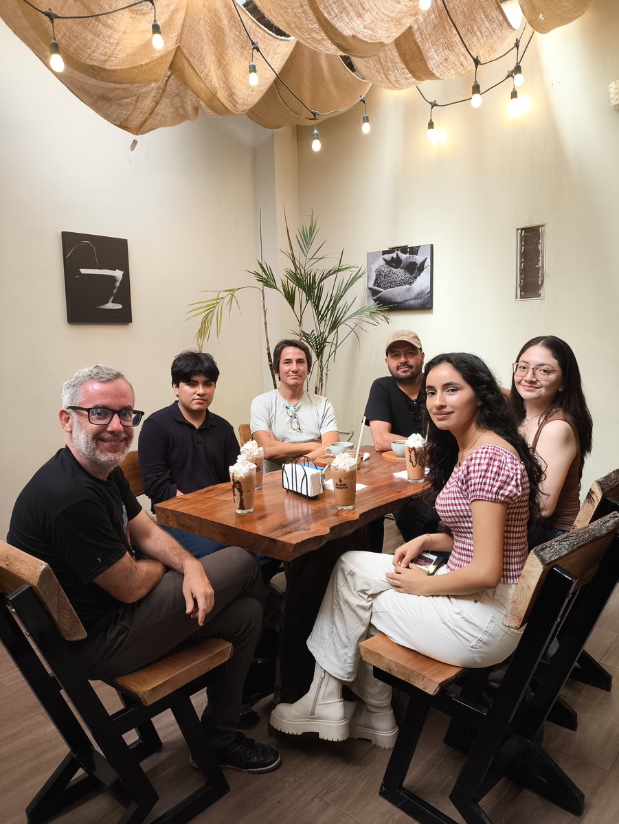 AngasKipa's tweet photo. Iniciamos una nueva etapa en #AngasKipa junto a nuevos colaboradores.
Equipo, diálogo y visión compartida para los proyectos que vienen. 🚀
#Arquitectura #TrabajoColaborativo #NuevoCiclo https://t.co/w7nVFMB4Cj