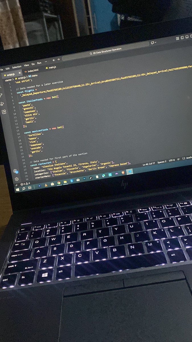 Da_codemaniac's tweet image. Day 1 billion and 2 thousand of becoming a fullstack dev. Learnt how array and object Destructuring works. This nested objects with spread operator and destructuring can make one go insane. 
#Road2fullstackdev #javascript #programming #webdevelopment #100DaysOfCode