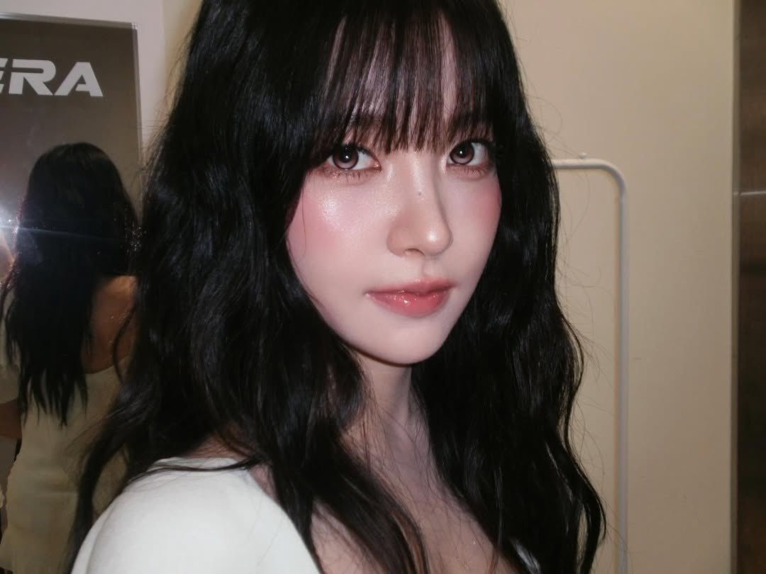 pannchoa's tweet image. RED VELVET Yeri greets her followers with upgraded styling
tinyurl.com/mtpnp882