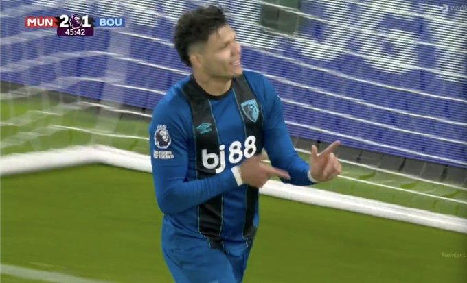 إيفانيلسون يعادل النتبجة لبورنموث في الدقيقة في الشوط الثاني 