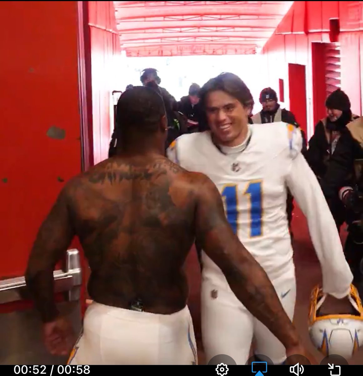 karenluvssports's tweet image. #probowlvote +Cameron Dicker
#wpmoychallenge+ Cameron Dicker

The icon isn’t there for the Pro Bowl vote?