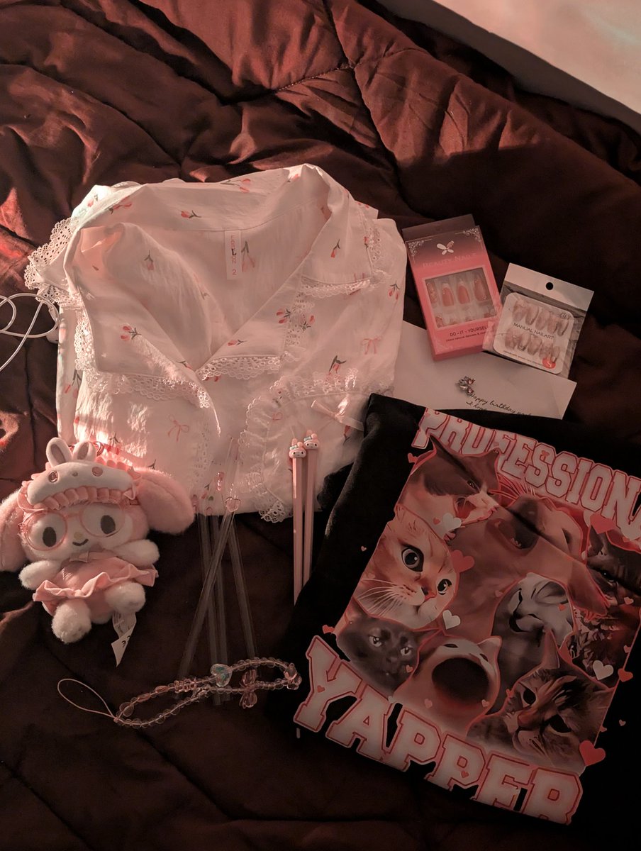 wxowwxoss's tweet photo. my wifey spoiled me so muuuch #professionalyapper https://t.co/0CT9FlbBpK