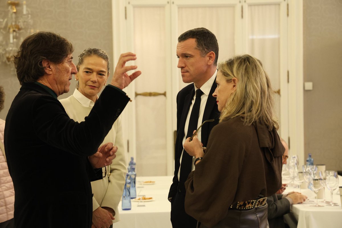 Òscar Ordeig tweet media