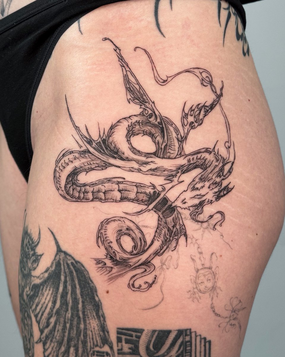 youngpowerpoint tweet media