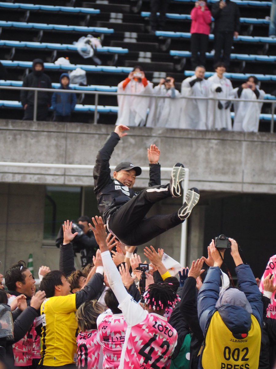 【早い者勝ち‼️】日体大柏　ベンチコート ASICS（アシックス） 2031D539 メンズ 中綿ロングコート ベンチコート