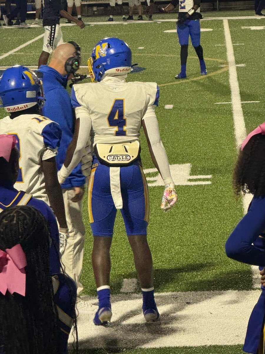 dpolite_1's tweet photo. Total Season stats
⭐️38 total tackles
⭐️11 assists 
⭐️3 TFL
⭐️2 forced fumbles 
⭐️1 fumble recovery 
⭐️3 PBU
⭐️2 INT
⭐️1 defensive safety
@HallTechSports1 @DexPreps  @ExpoRecruits @AricWilliams3 @CoachPernest @coach_dbaker @TheChozenHump https://t.co/BsrJKWikjW