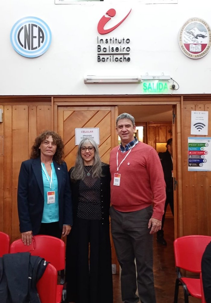 aserquis's tweet image. A este lugar histórico llegué hace 33 años para realizar mi doctorado en Física. Hoy se celebran los 70 años de una institución que formó a grandes profesionales, científicos y científicas, muchos de ellos se quedaron en nuestro país y otros hicieron historia en distintas partes…