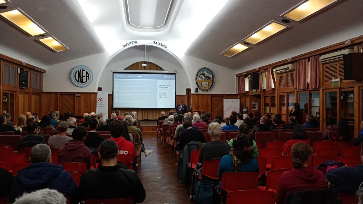 aserquis's tweet image. A este lugar histórico llegué hace 33 años para realizar mi doctorado en Física. Hoy se celebran los 70 años de una institución que formó a grandes profesionales, científicos y científicas, muchos de ellos se quedaron en nuestro país y otros hicieron historia en distintas partes…