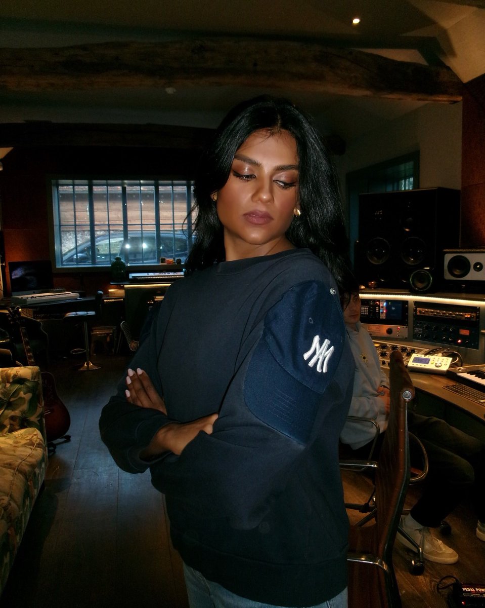 Favorites from the last few days. You have to keep it short because this queen can’t see a camera because she owns it 👸🏾🔥