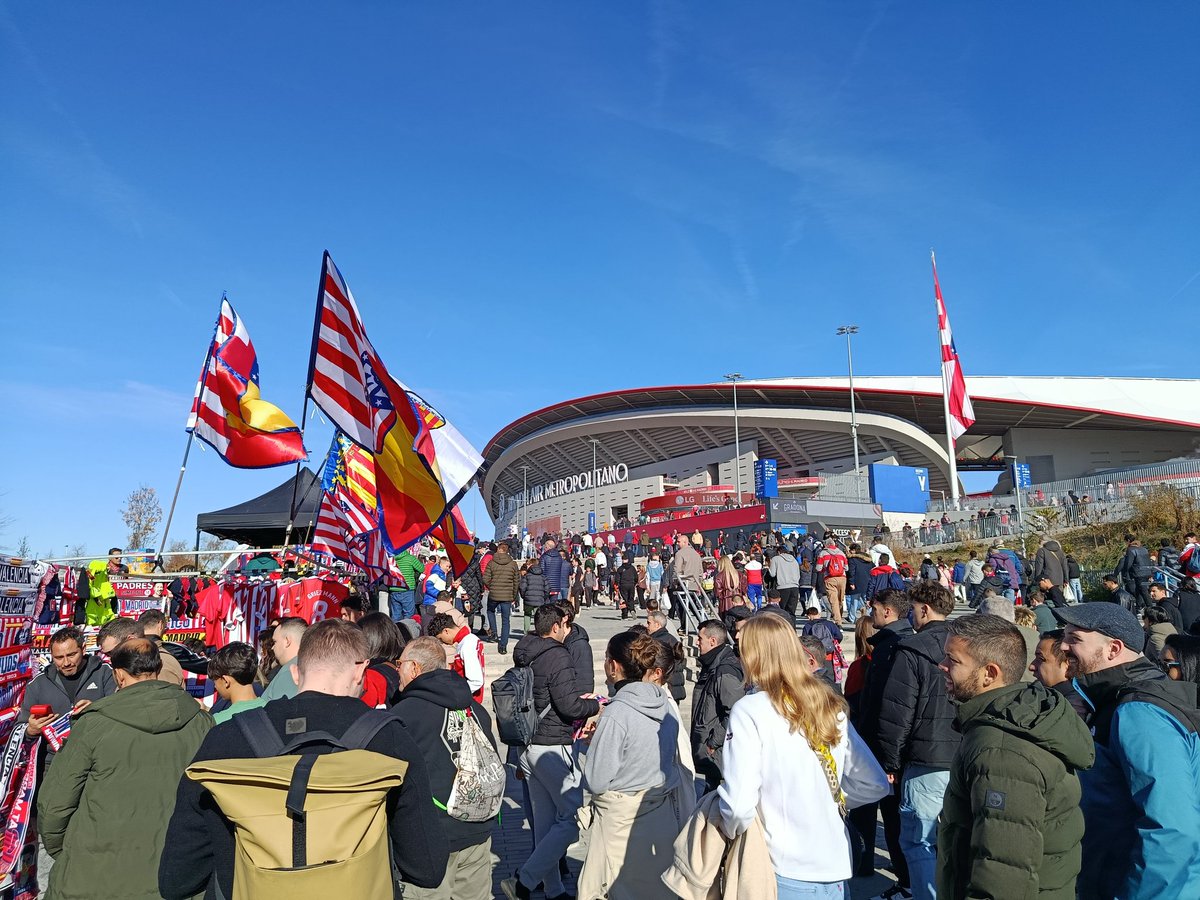 LesterEDrake's tweet image. Had a great time; entertaining, fine goals and liked the 🏟️ more than my last visit (pre-COVID) Enormous thanks to @EdinburghNJS
for the kind gesture🙏🏻You have 🍻 &amp;amp; Botti🏟️💚 invite in 2026!😃

⚽ Atlético Madrid v Valencia CF
🏆 La Liga
🏟️ Metropolitano
💶 Invitation
📆13.12.25