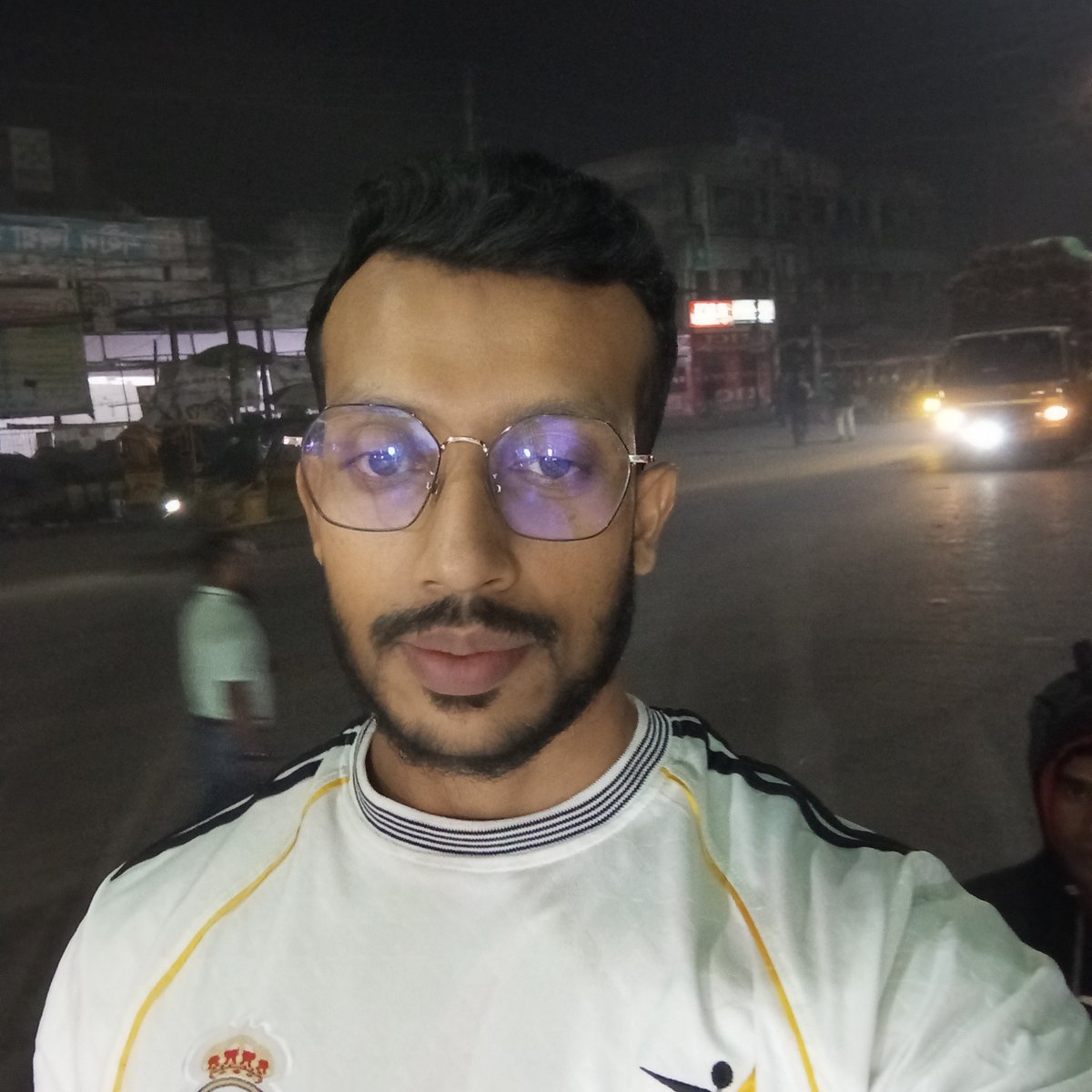 abirprodhan70's tweet photo. ১৬ ডিসেম্বর আমাদের বিজয় দিবস,,বাট এই দেশে স্বাধীনতা নাই।।জীবনের কোনো দাম নাই!!
সবাই উন্নতি করতে চাই দেশের, বাট মানুষ ঘুম,খুন করে।।
কি দেশে বসবাস করি আমরা, যেখানে স্বাধীন করে ও স্বাধীন না🤔😷😔 https://t.co/EeNk6ksrwe