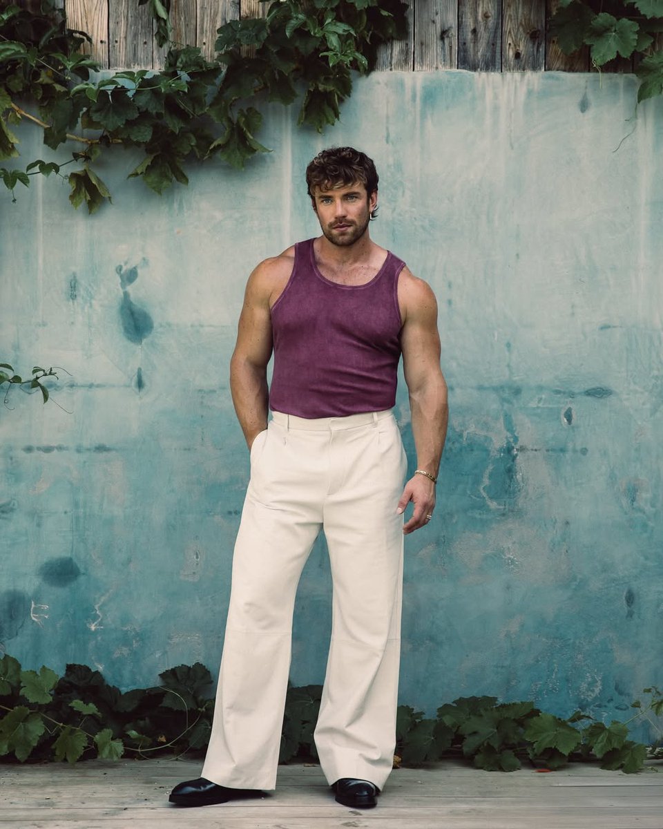 itsjerichos's tweet photo. Zane Phillips for TAX Magazine https://t.co/6aAYp7LyW5