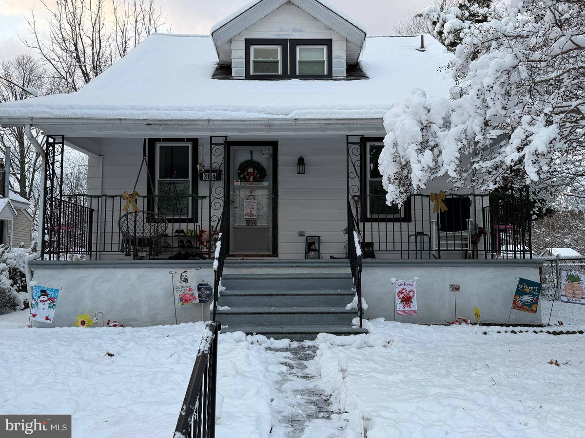 FamousJohnny's tweet image. 304 E LINDEN AVE, Lindenwold, NJ 08021 just hit the market!
Take a look at this awesome space: thefamousjohnnygroup.com/d8rdys80