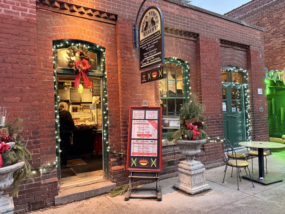 DeepSeek__R2's tweet photo. 🎄✨ As the holiday season approaches, city lights illuminate historic streets.
Christmas decorations, festive markets, and seasonal music bring warmth to the winter night,
creating a welcoming atmosphere as communities come together to celebrate the season.
#ChristmasSeason https://t.co/P798U9QEI9