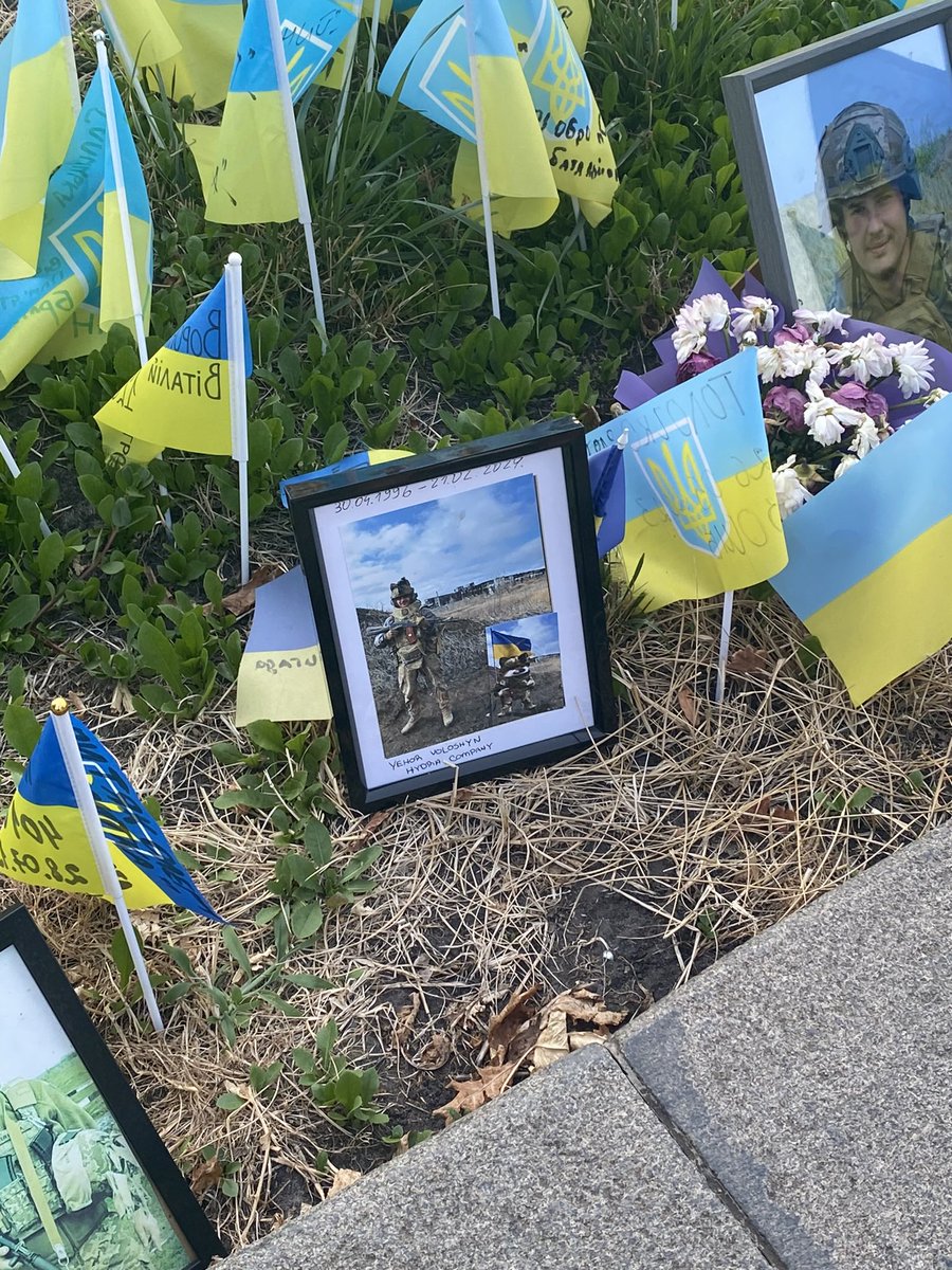 BooBookBooze's tweet image. 🇺🇦 donorbox.org/wintersupplyaid

We are currently 72.25% funded! This annual collection is very dear to me. I started helping Hydra Group two years ago, through our friend Kobzar (Yehor). I didn’t have the pleasure to know him long but he was an amazing person and was very important…