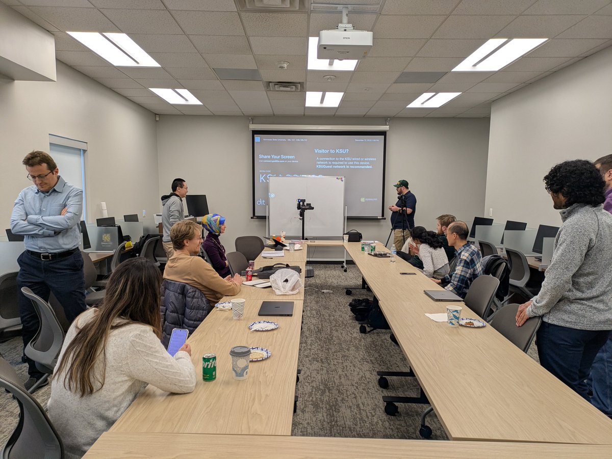 Hello Robot tweet media