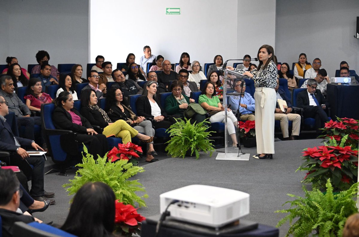 uaemorelos's tweet photo. Se llevó a cabo el tercer informe de actividades del CEIB UAEM, presidido por la directora saliente María del Refugio Trejo Hernández. Al acto asistió la rectora Viridiana Aydeé León Hernández, junto con autoridades universitarias.
#UAEM #CEIB #Biotecnología #Investigación https://t.co/ZzwX2vS7wi