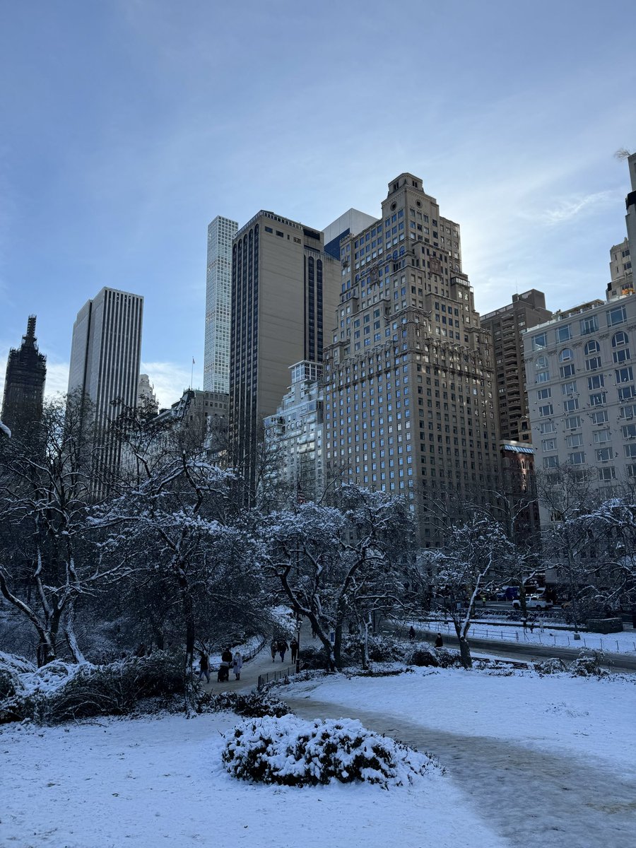 l20something's tweet image. it’s the most wonderful time of the year