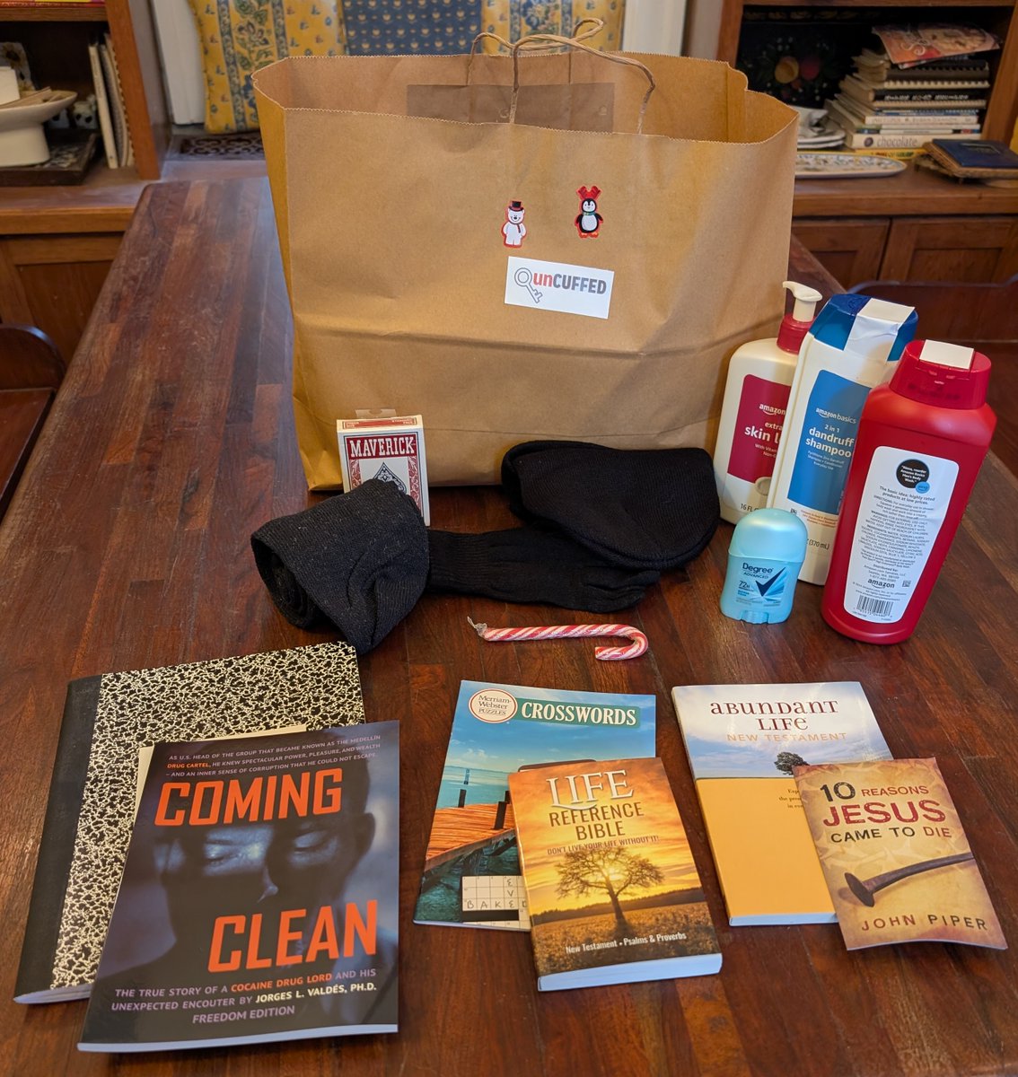 UncuffedM's tweet image. 72 Christmas Bags delivered to the unCUFFED Instagram boys! Thank you for the generous donations that made this possible!!!!!