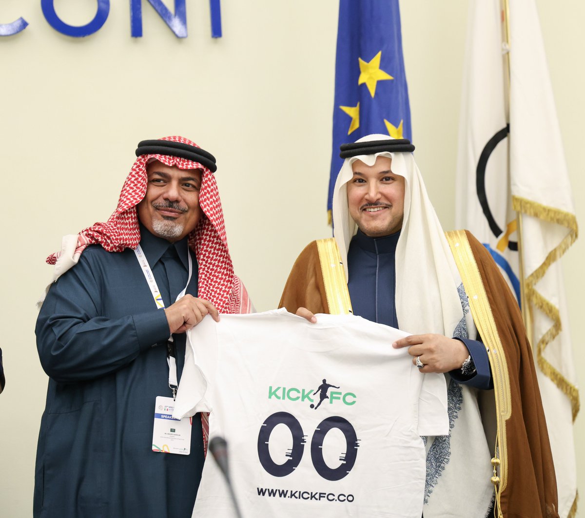 MajedGaroub's tweet photo. ⚽️Had the privilege of honoring Dr. Kamal Al Hamad, Secretary-General of the Gulf Commercial Arbitration Centre @GCCCARB &amp; strategic partner of the #27thIASLCongress at #FootballIndustryCongress, for boosting the Centre’s global presence &amp; advancing dispute resolution.⚽️#Rome🇮🇹 https://t.co/zkD8r0Umu8