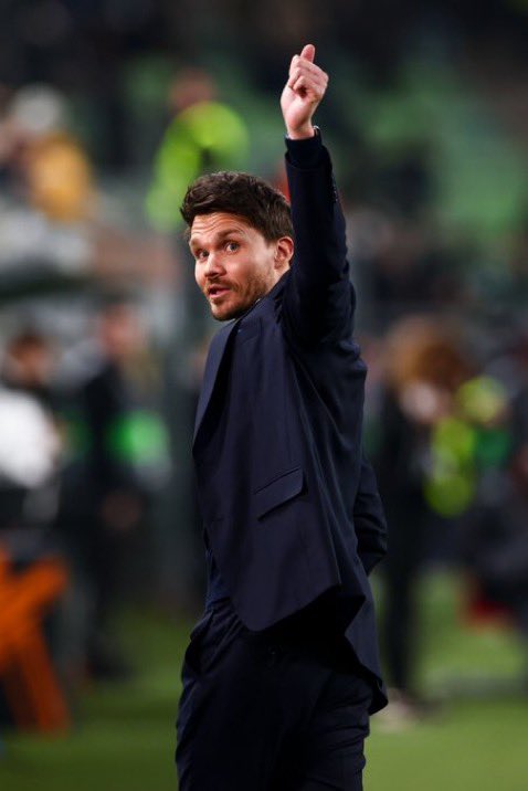 Rangers_Spares_'s tweet image. Danny Röhl in the Scottish Premiership

🏟️ Kilmarnock 3-1 ✅
🅰️ Hibernian 0-1 ✅
🅰️ Dundee 0-3 ✅
🏟️ Livingston 2-1 ✅
🏟️ Falkirk 0-0 🤝
🅰️ Dundee Utd 2-2 🤝
🅰️ Kilmarnock 0-3 ✅
🏟️ Hibernian 1-0 ✅

Unbeaten after 8 games
20 points from 24
15 goals
4 conceded
5 clean sheets…